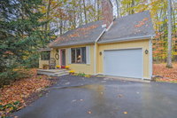 Cozy Cottage Steps to Private Harbor Springs Beach Accommodation Michigan