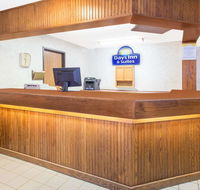 Days Inn  Suites by Wyndham Davenport East - Accommodation Michigan
