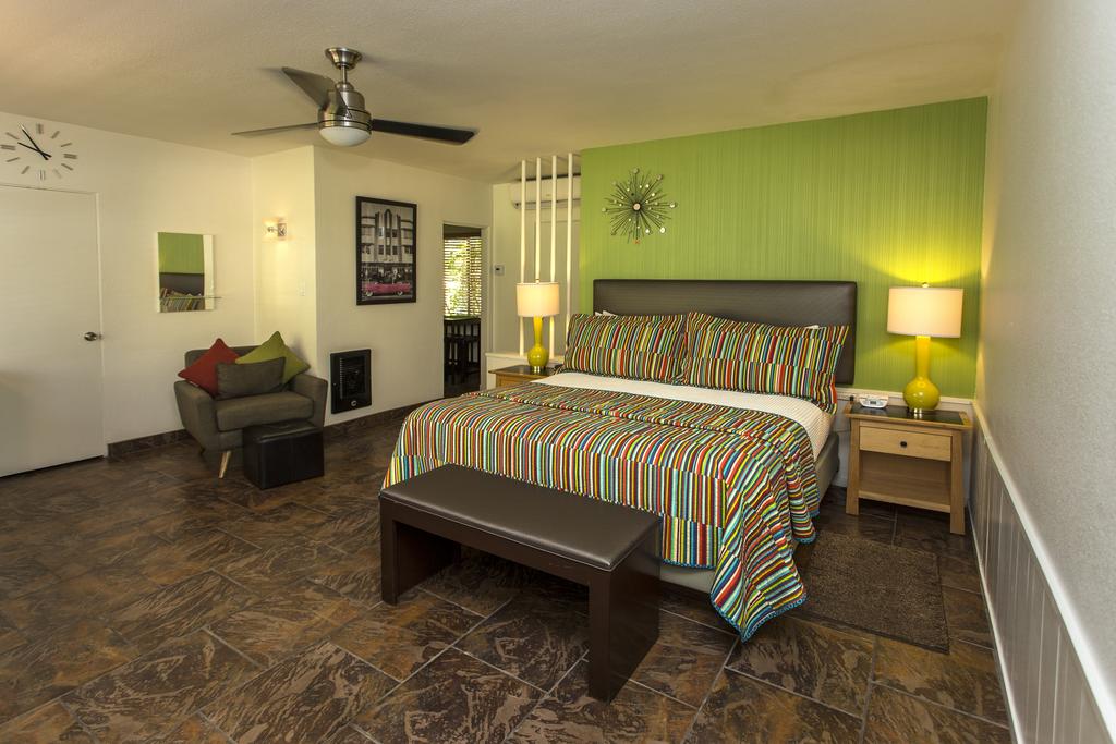 Desert Riviera Hotel - thumb 1