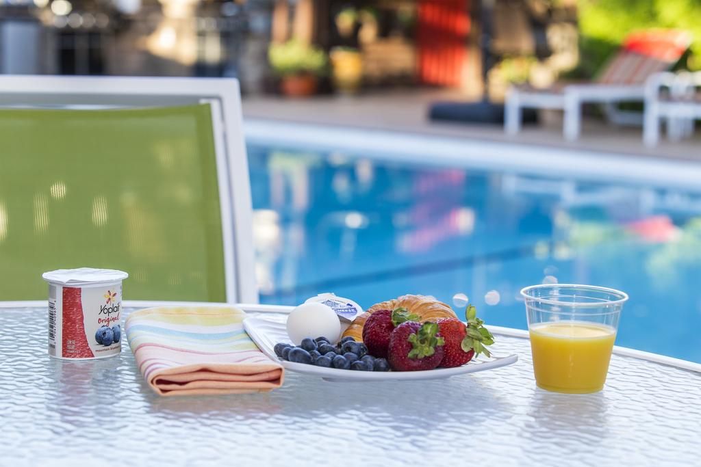 Desert Riviera Hotel - thumb 3