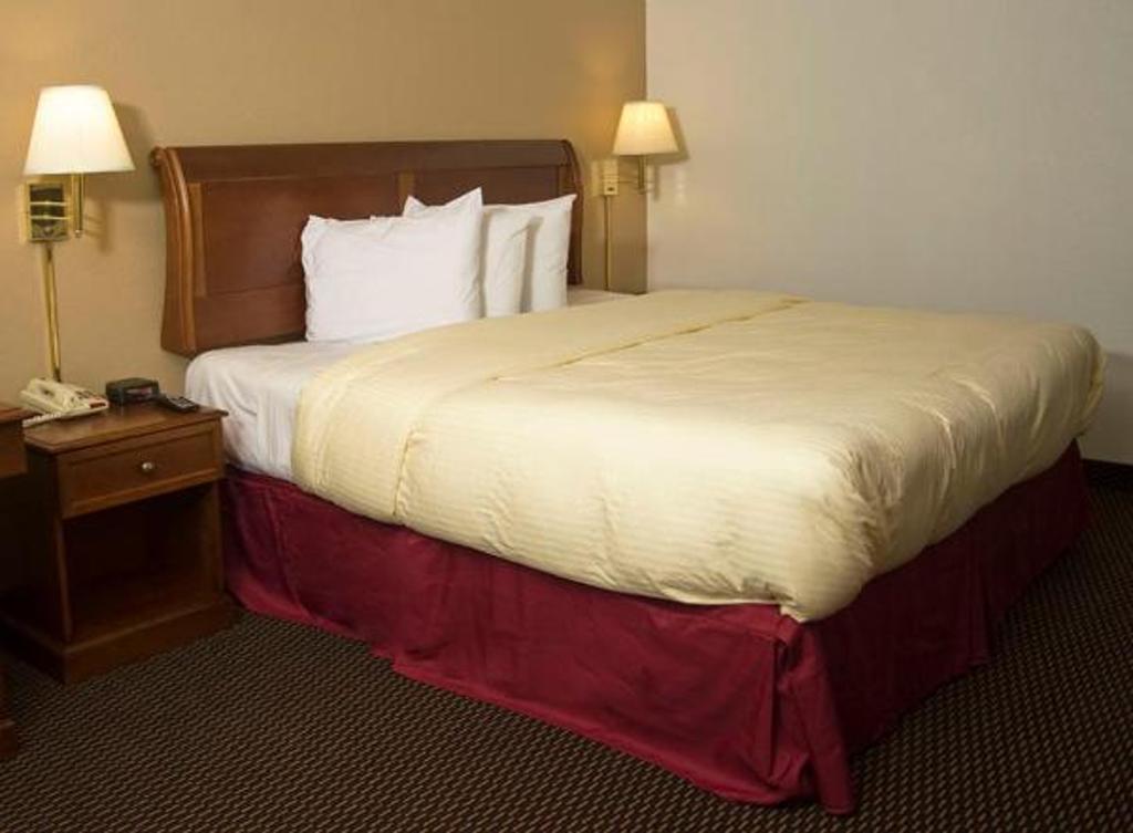 Express Inn & Suites - thumb 0