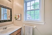 Family Home with WiFi 14mi to Dutch Wonderland Accommodation Michigan