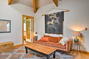 Forested Pentwater Beachhouse-100 Ft To Shore