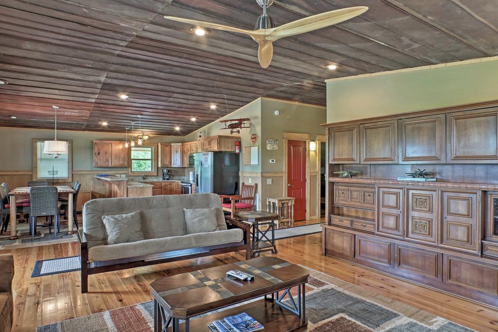 Guntersville Cabin With Views - Walk To Lake! - thumb 3