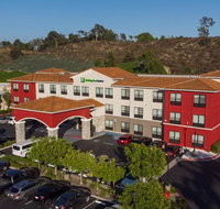 Holiday Inn Express  Suites - Lake Forest - Accommodation Michigan