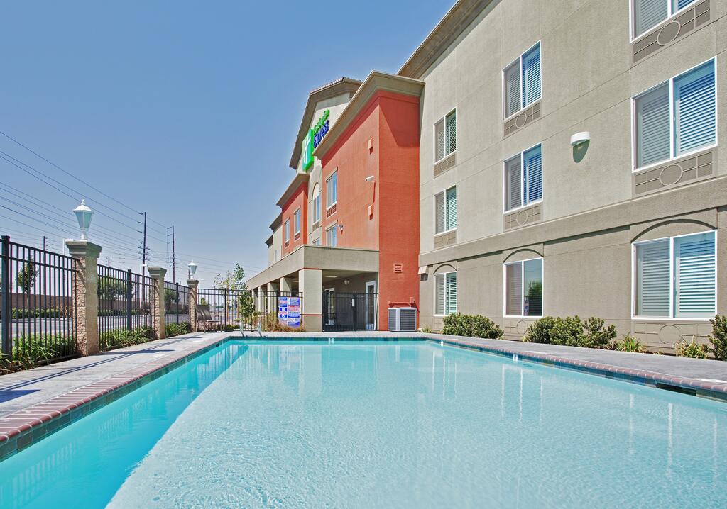 Holiday Inn Express Hotel & Suites Modesto-Salida - thumb 1