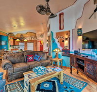 House on 1/2 Acre  30 Min to Taos Ski Valley - Accommodation Michigan