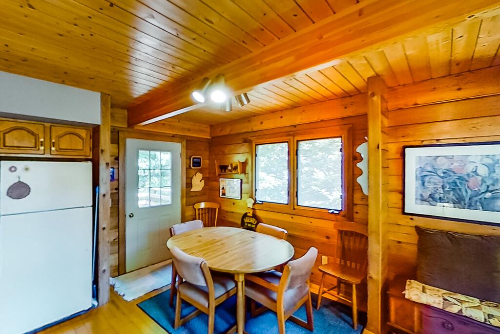 Juneberry Abode - thumb 3