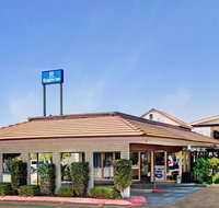 Knights Inn Claremont - Accommodation Michigan