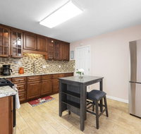 La Puente Front  Gated 3 Bedroom Home Away From Home - Accommodation Michigan