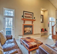 Lake and Resort Home - Game Room Kitchen  Patio - Accommodation Michigan