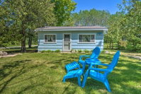 Lake Charlevoix Pet-Friendly Cabin Getaway Accommodation Michigan