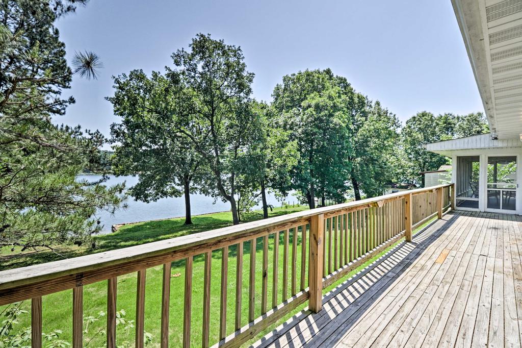 Lake House With Deck On Crown Lake Near Ozark Forest! - thumb 1