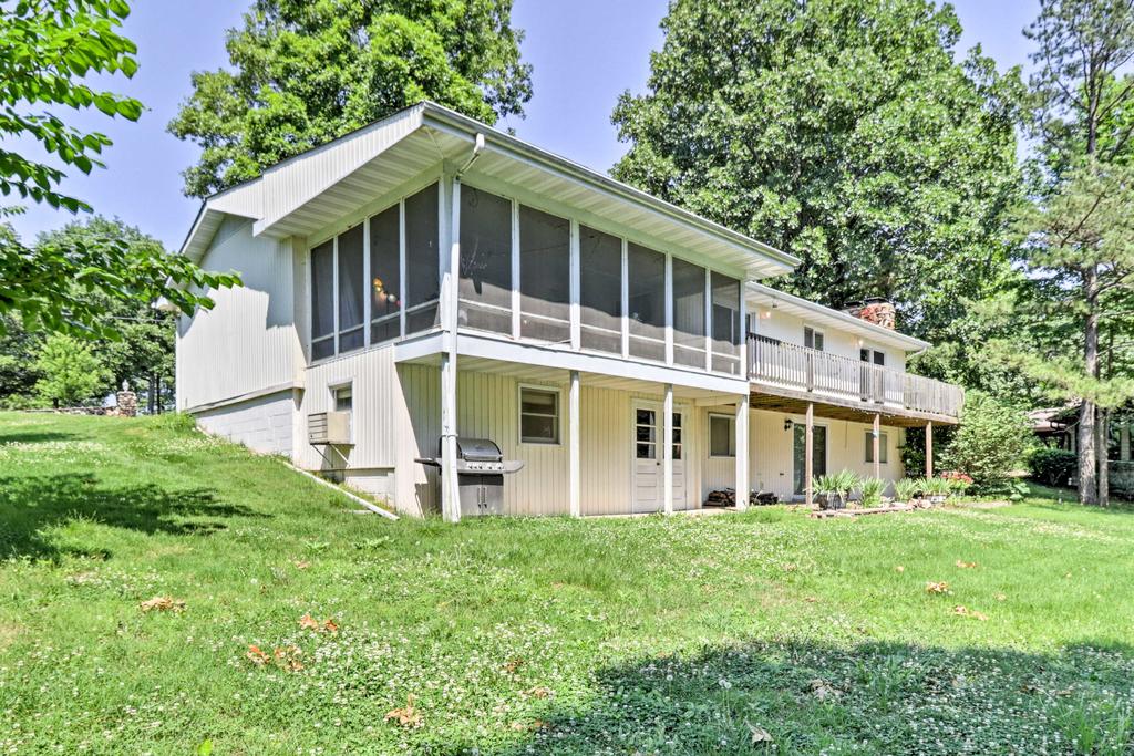 Lake House With Deck On Crown Lake Near Ozark Forest! - thumb 2