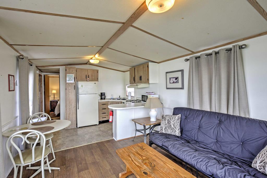 Lakefront Silver Springs Cabin With Deck And Grill! - thumb 3