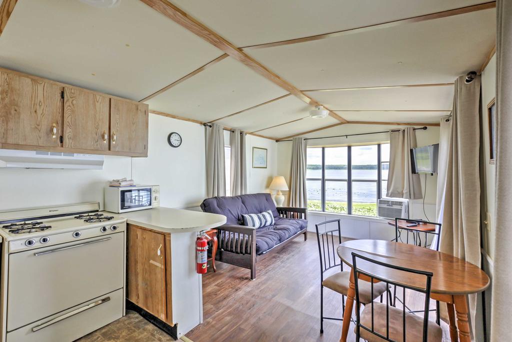 Lakefront Silver Springs Cabin- Great For Fishing! - thumb 3