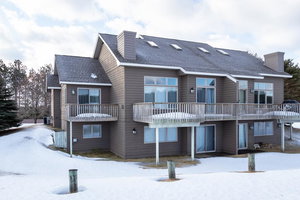 Large Golf Course Condo Ready For Groups And Families Condo