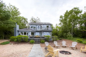 Lavish Charlevoix Home With Fire Pit On Lake Michigan