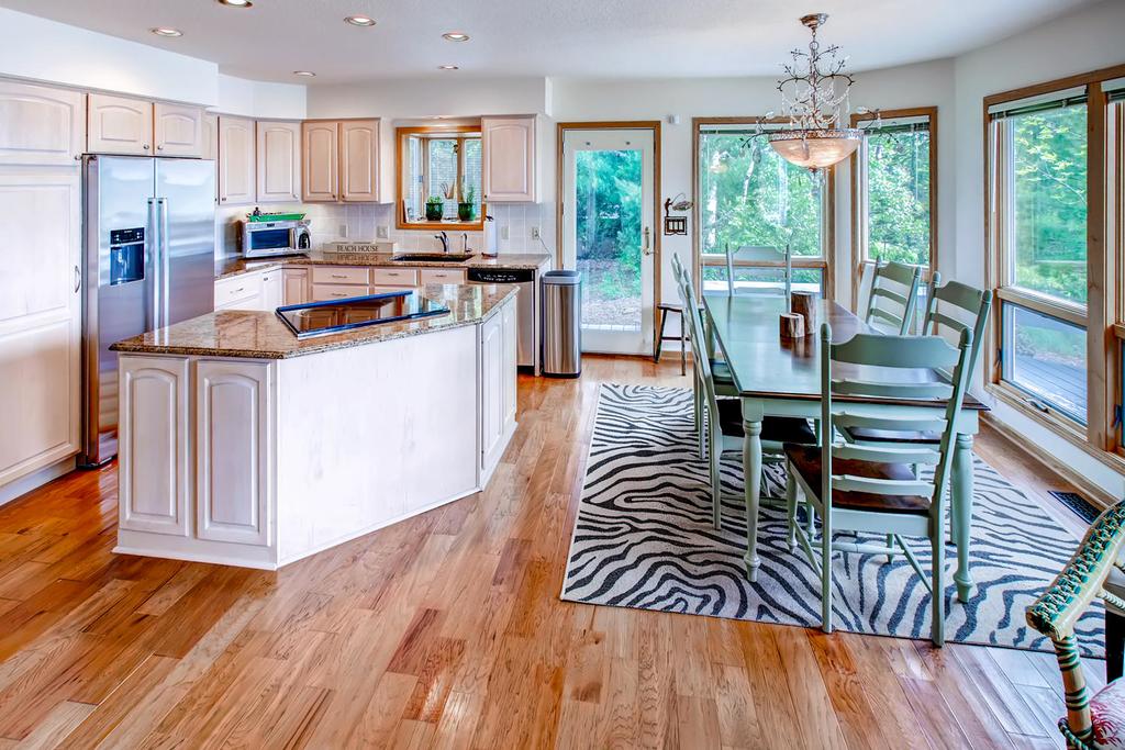 Lavish Charlevoix Home With Fire Pit On Lake Michigan - thumb 3