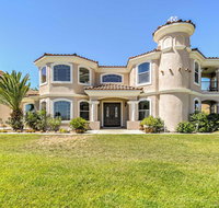 Luxurious Perris Villa with Balcony Patio and Views - Accommodation Michigan