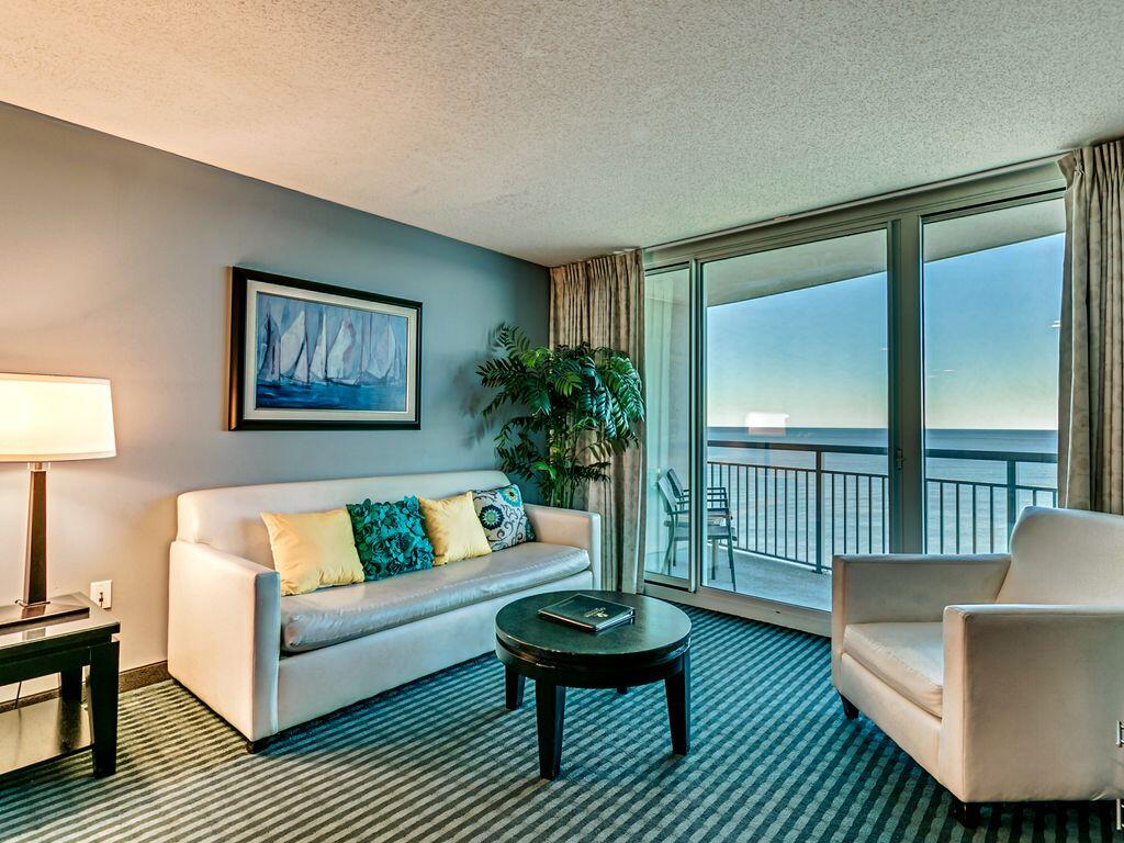 Luxury 2 Beds 2 Bath Ocean Front Condo - thumb 0
