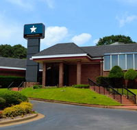 Magnuson Grand Hotel and Conference Center Tyler - Accommodation Michigan