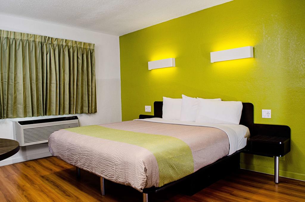 Motel 6-Modesto, CA - Downtown - thumb 1