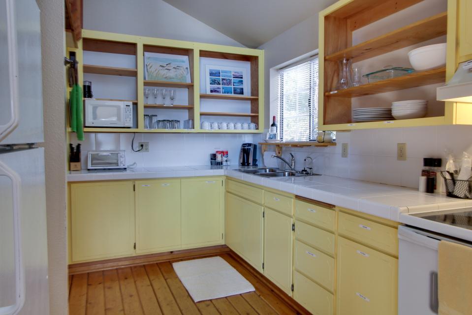 Ocean Cove Inn - thumb 3