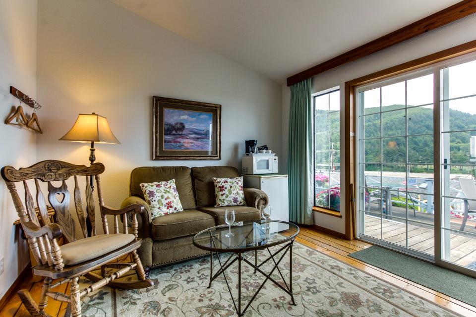 Ocean Cove Inn - thumb 0