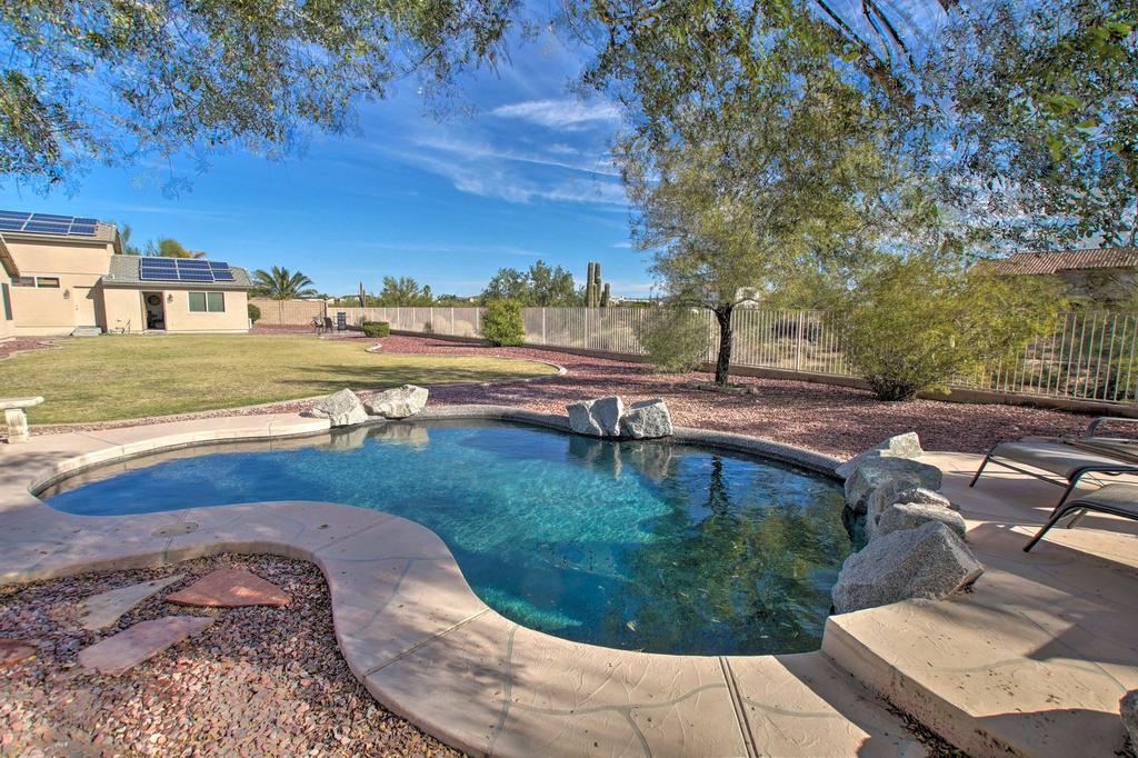 Peaceful Phoenix Bungalow With Grill & Pool Access! - thumb 1