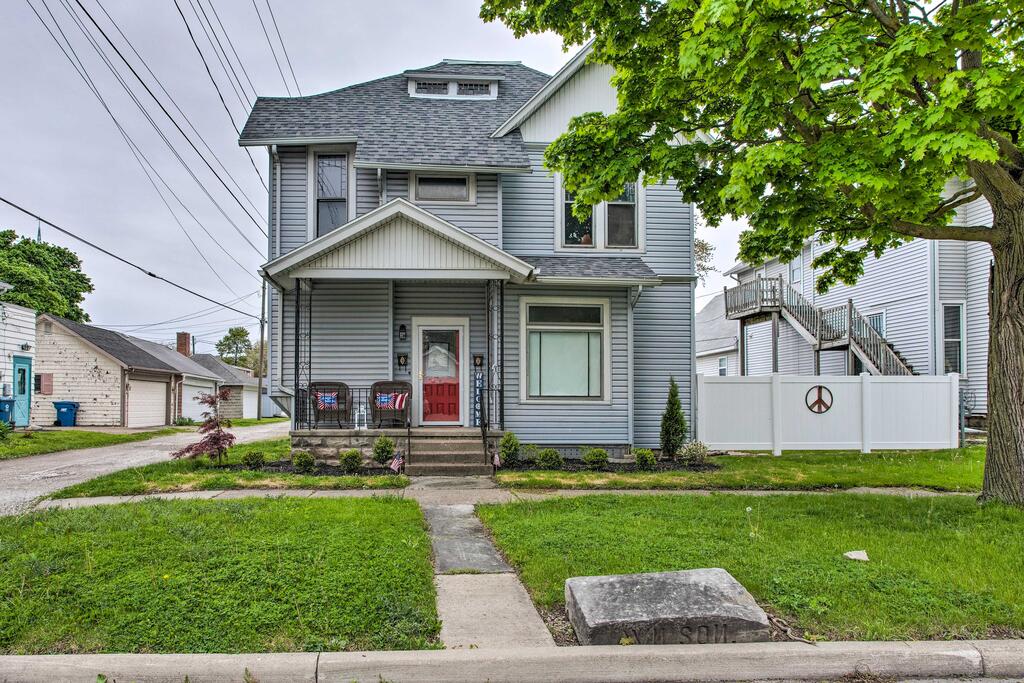 Port Clinton Getaway - Walk To Beach & Restaurants - thumb 2