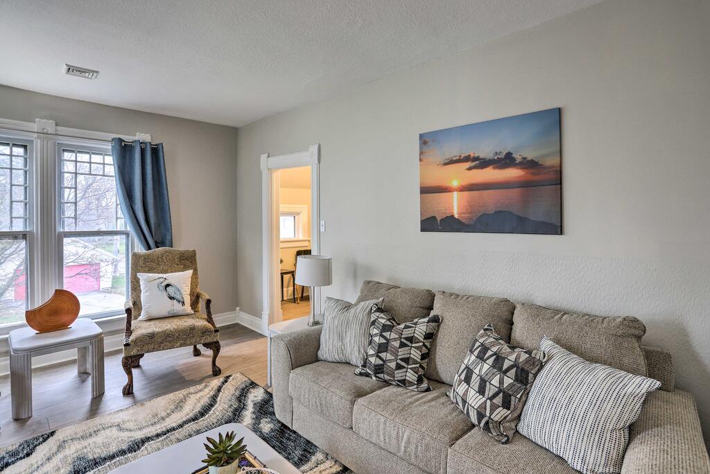 Port Clinton Getaway - Walk To Beach & Restaurants - thumb 0