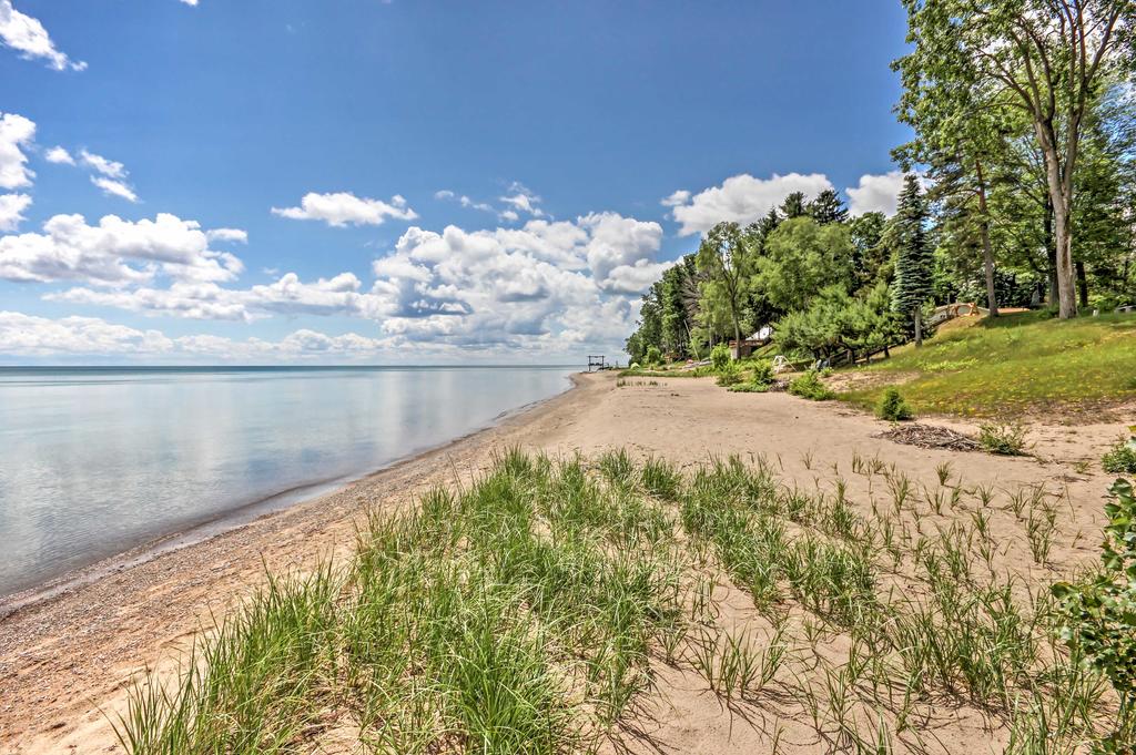 Quiet Lexington Home With Deck 1 Mile To Lake Huron! - thumb 1