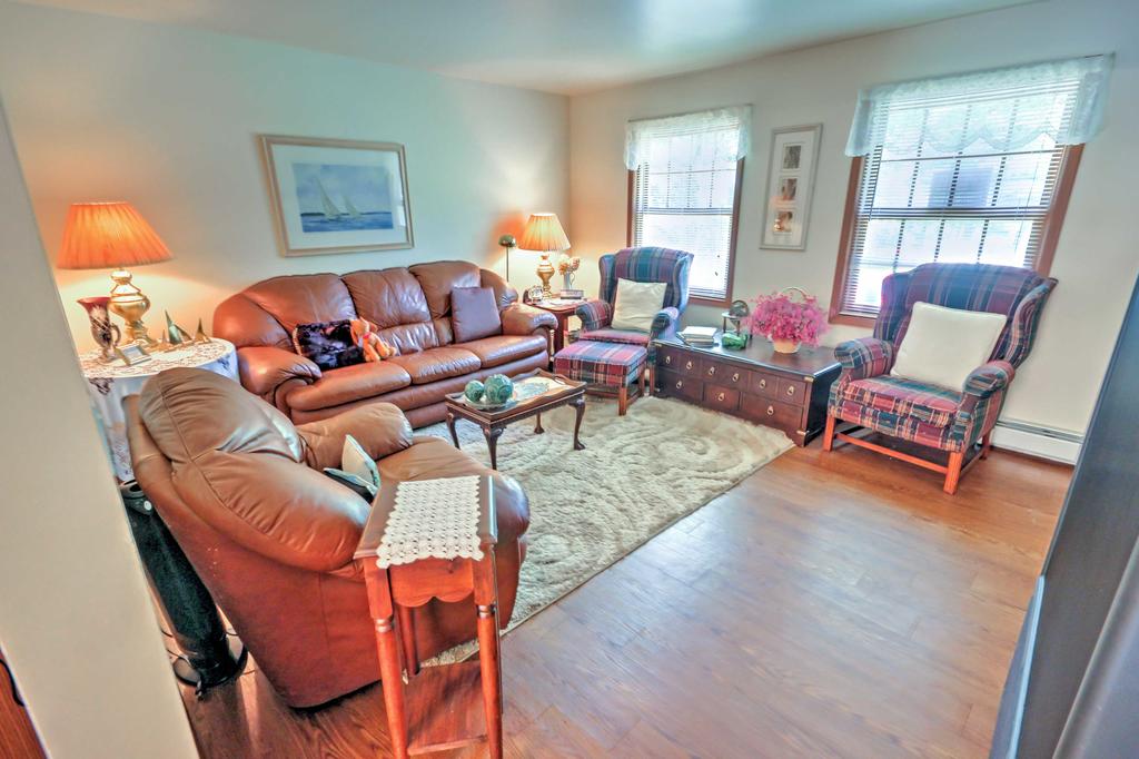 Quiet Lexington Home With Deck 1 Mile To Lake Huron! - thumb 3