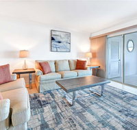 Retreat V 687B 2 Bedrooms Beach Front HDTV WiFi Sleeps 6 - Accommodation Michigan