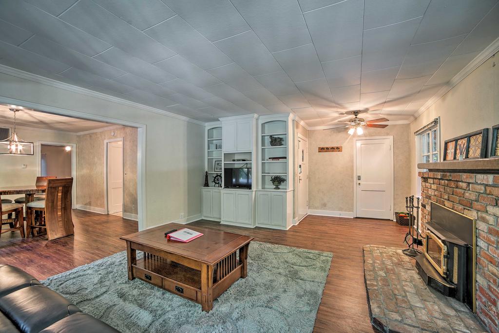 Riverfront Cottage In Redwoods W/ Decks + Beach! - thumb 2