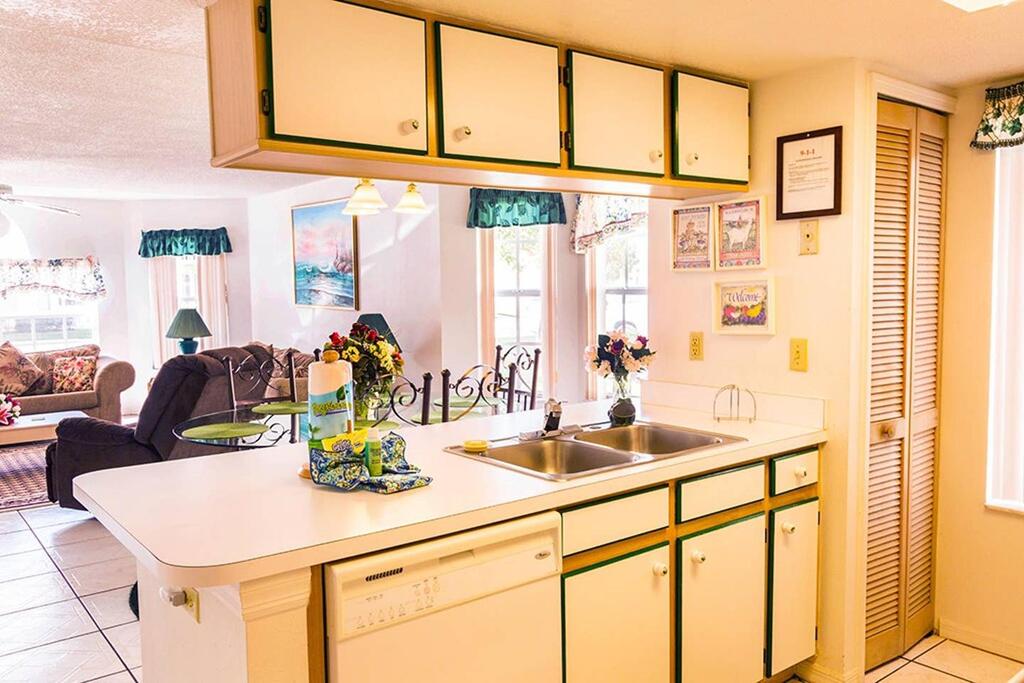 Royal Palm Bay Condo - thumb 0