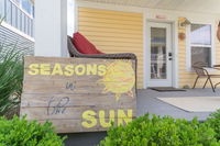 Seasons in the Sun 22 Accommodation Michigan