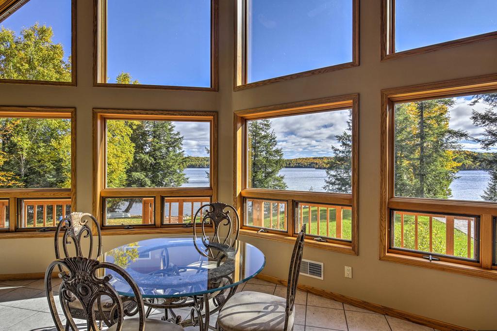 Secluded Lake Cottage With Private Dock&Serene Views - thumb 3