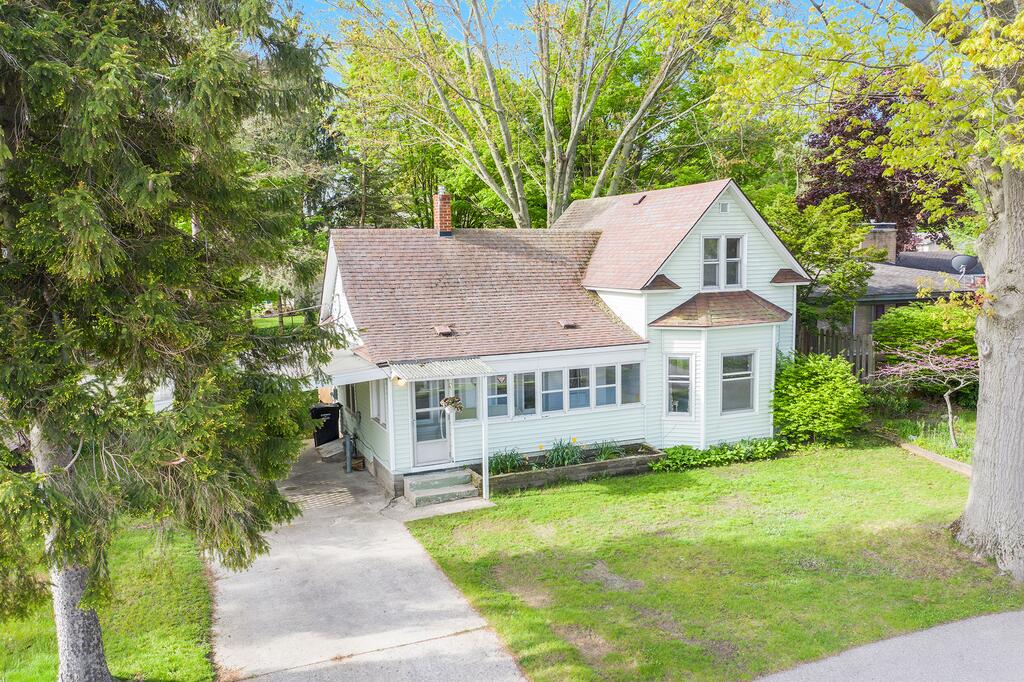 Shore Side Cottage Lake Retreat - thumb 0