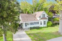 Shore Side Cottage Lake Retreat Accommodation Michigan