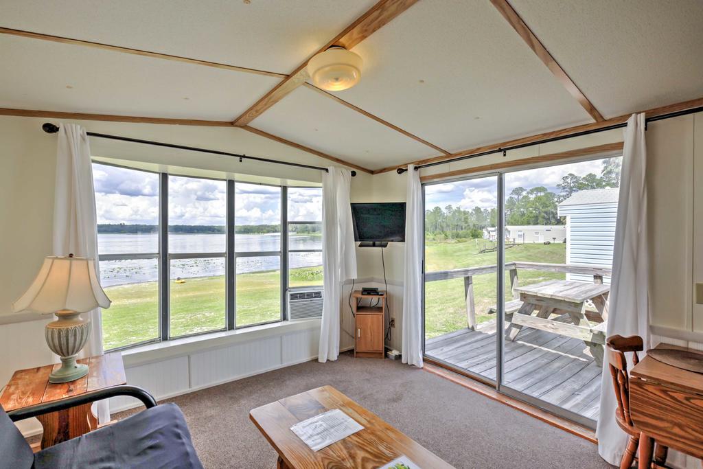 Silver Springs Cabin With Deck - Right On The Lake! - thumb 2