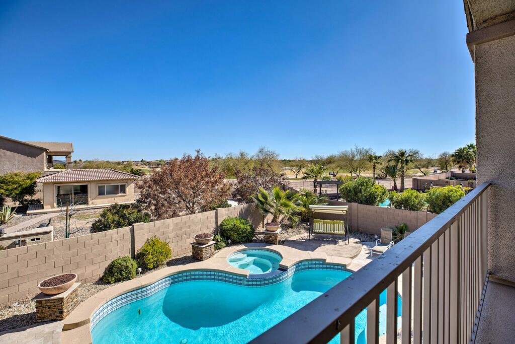 Spacious Abode With Pool & Hot Tub - 1 Mi To Golf - thumb 0