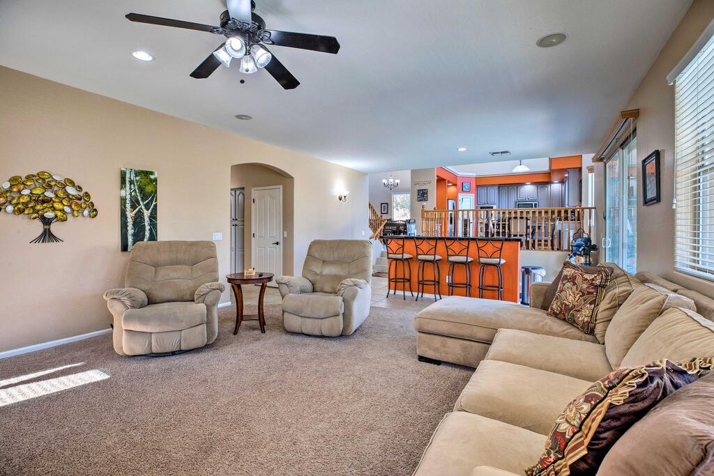 Spacious Abode With Pool & Hot Tub - 1 Mi To Golf - thumb 1