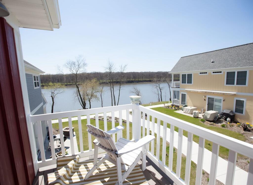 Stone`s Throw #23 - thumb 0