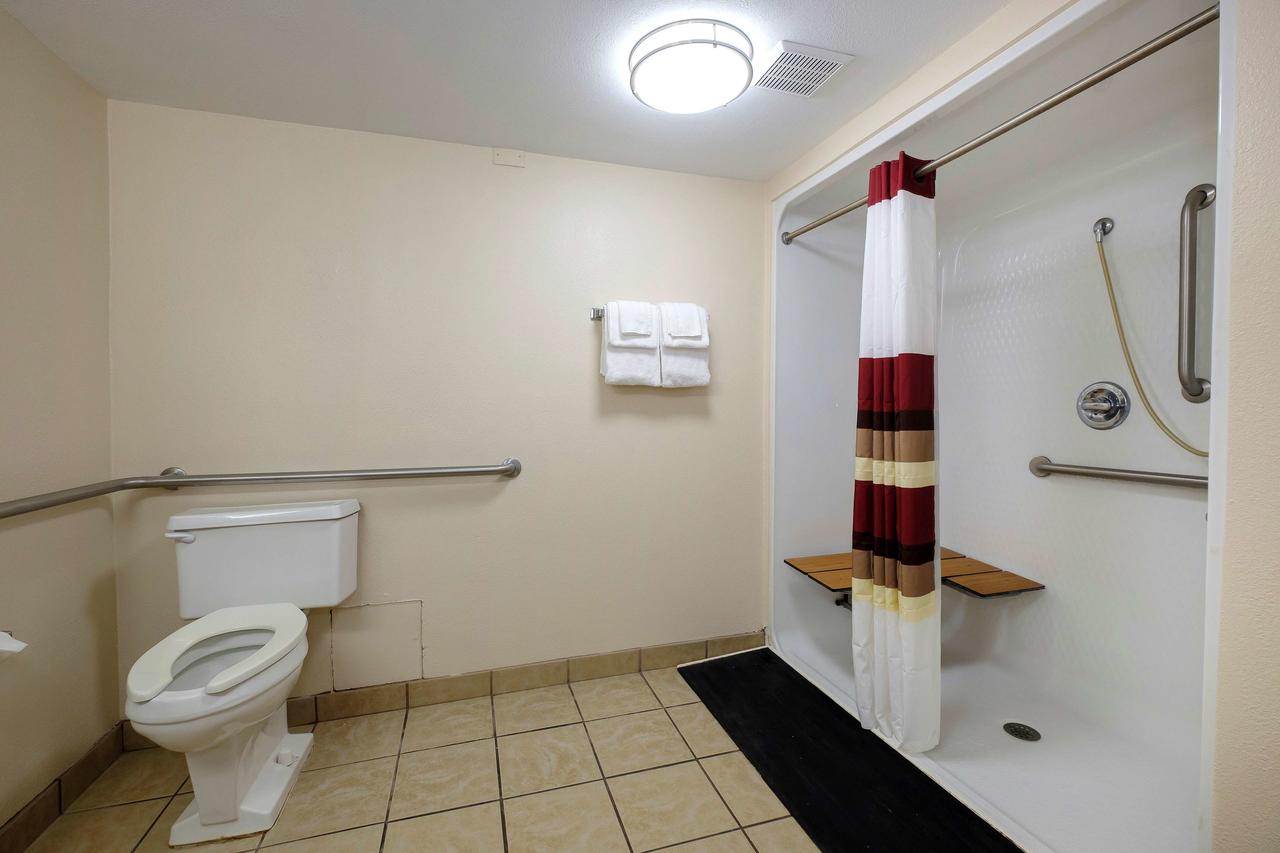 Red Roof Inn Gadsden - thumb 5