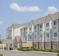 Microtel Inn  Suites by Wyndham Albertville - Accommodation Michigan