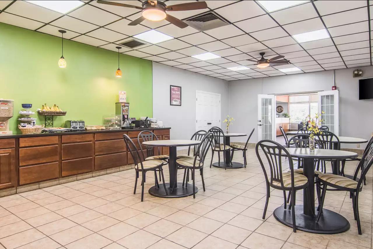 Econo Lodge Fort Payne - thumb 4