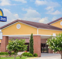 Days Inn by Wyndham Lake Village - Accommodation Michigan