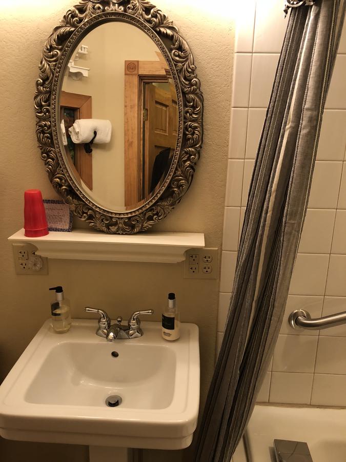 All Seasons Inn - thumb 16